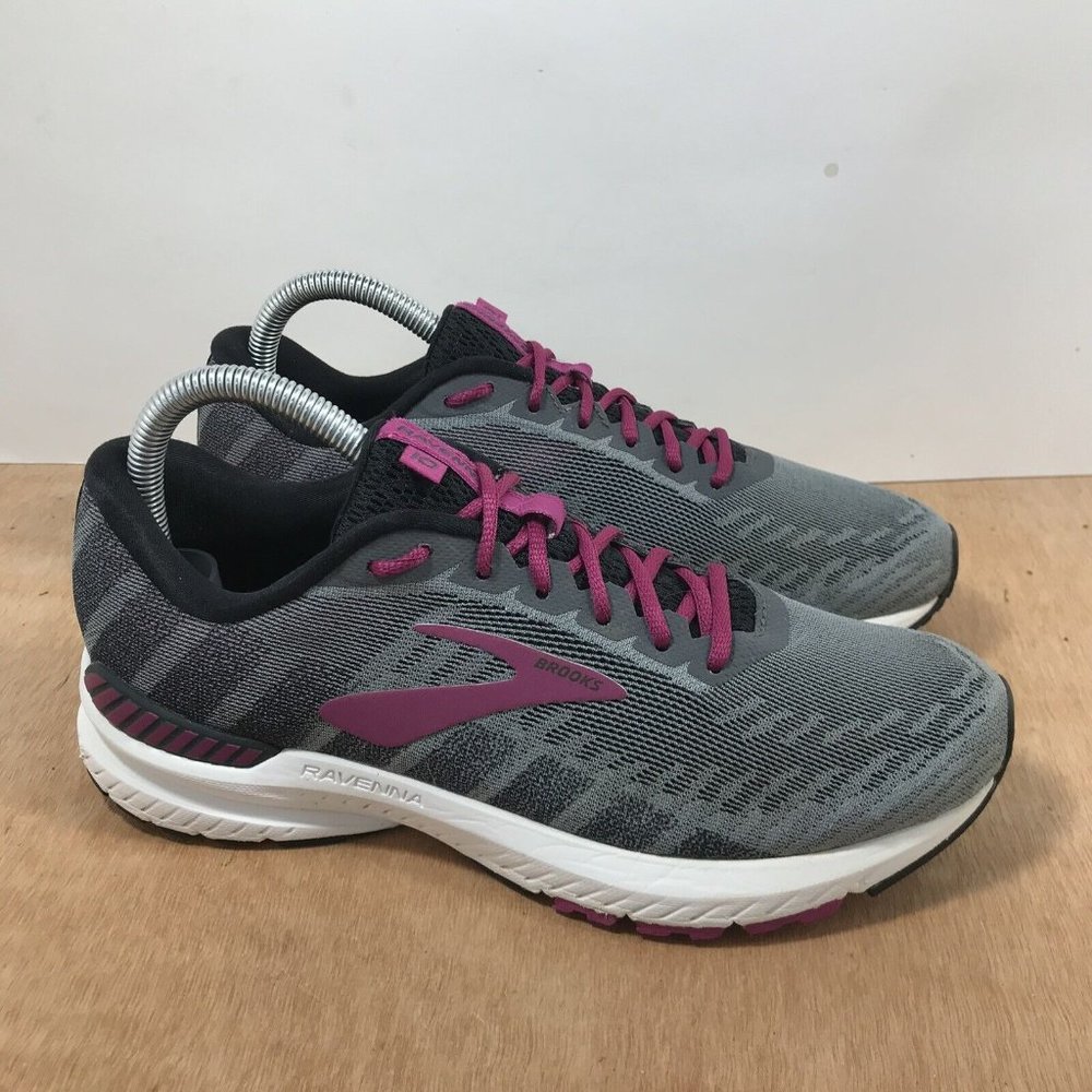 Brooks Womens Ravenna 10 1202861B077 Gray Running Shoes Sneakers Size 8 D Wide